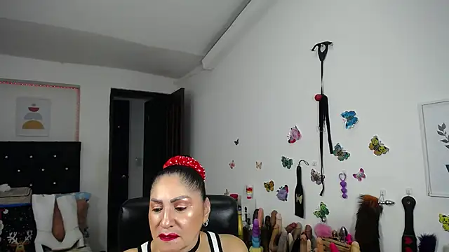 mature bigboobs10 online show from 10-26-25, 04:18