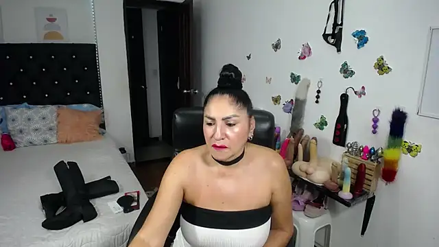 mature bigboobs10 online show from 03-25-26, 03:56