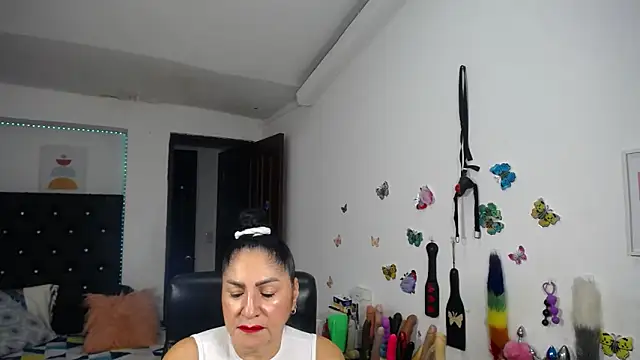 mature bigboobs10 online show from 06-21-26, 04:15
