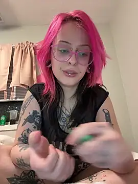 MissRomero online show from 01-14-25, 12:33