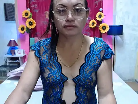 Snapshot of UrAsianPrincessDanie chatting on 06-17-26, 04:48 UrAsianPrincessDanie online show from 06-17-26, 04:48