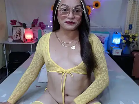 Snapshot of UrAsianPrincessDanie chatting on 07-19-26, 12:09 UrAsianPrincessDanie online show from 07-19-26, 12:09