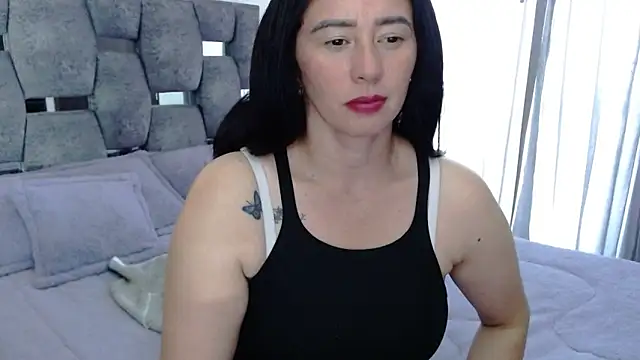 sara hott 1 online show from 09-10-25, 07:47