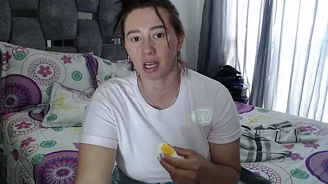 sara hott 1 online show from 04-08-26, 03:23