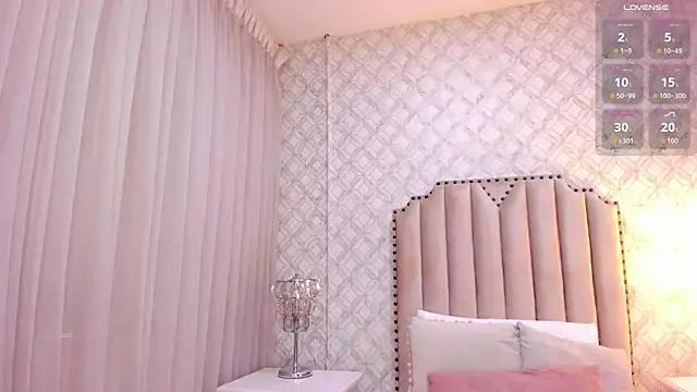 Snapshot of Pia_Johnson_ chatting on 09-28-25, 11:37 Pia Johnson online show from 09-28-25, 11:37