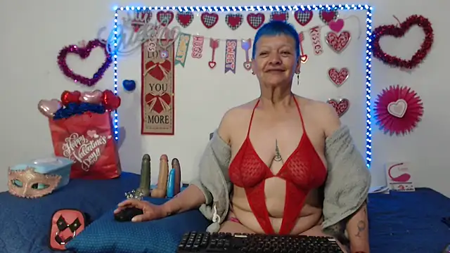 Snapshot of loquitaqueen011 chatting on 02-16-25, 02:31 loquitaqueen011 online show from 02-16-25, 02:31