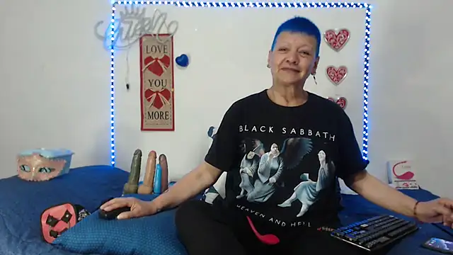 Snapshot of loquitaqueen011 chatting on 02-27-25, 08:20 loquitaqueen011 online show from 02-27-25, 08:20