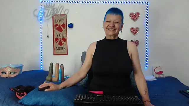 Snapshot of loquitaqueen011 chatting on 03-07-25, 07:16 loquitaqueen011 online show from 03-07-25, 07:16