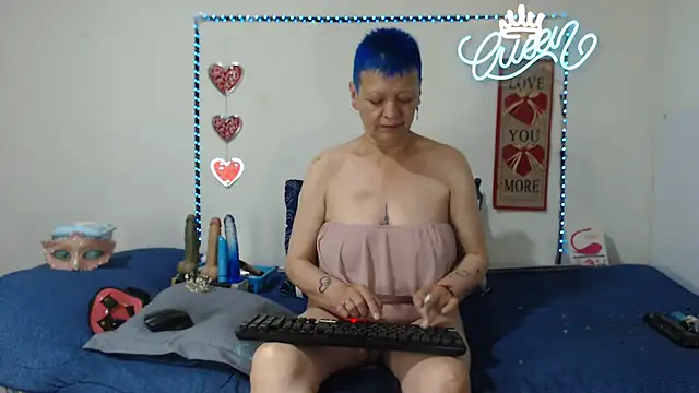 Snapshot of loquitaqueen011 chatting on 11-01-25, 04:20 loquitaqueen011 online show from 11-01-25, 04:20