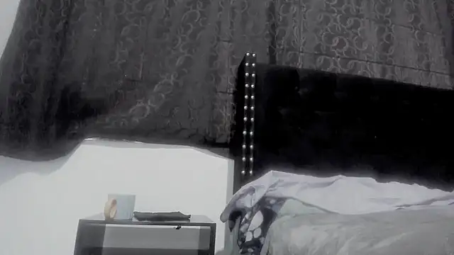 amareto queen online show from 12-13-25, 09:53