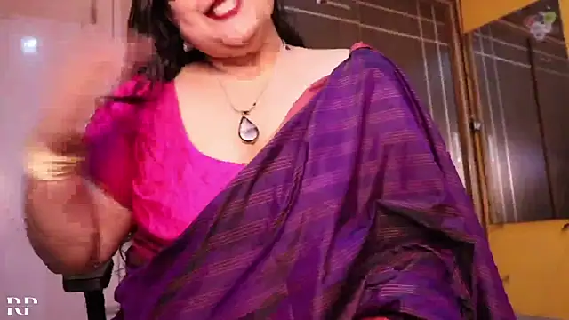 Snapshot of AgniPriya chatting on 02-14-25, 06:08 AgniPriya online show from 02-14-25, 06:08