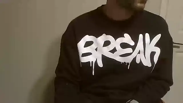 Hotboyo01 online show from 01-24-25, 08:44
