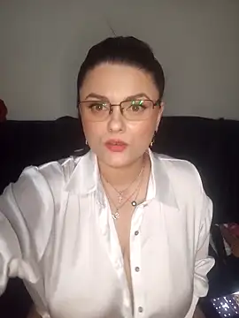 Snapshot of sweetychloelle chatting on 03-02-25, 05:04 sweetychloelle online show from 03-02-25, 05:04