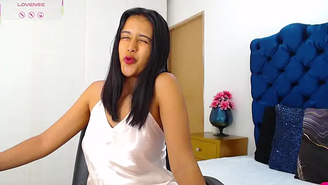 Lili666  online show from 06-16-26, 03:31