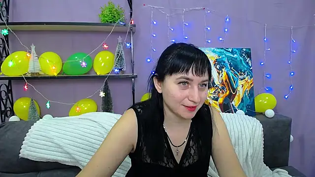 NinaFlawlees online show from 01-15-25, 10:35