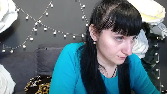 NinaFlawlees online show from 11-27-25, 01:24