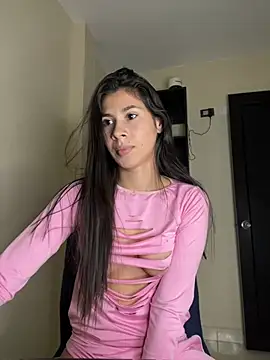 Snapshot of alia_bashar chatting on 01-25-25, 09:36 alia bashar online show from 01-25-25, 09:36