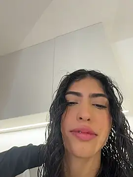 Gaby zahir  online show from 11-18-25, 04:22