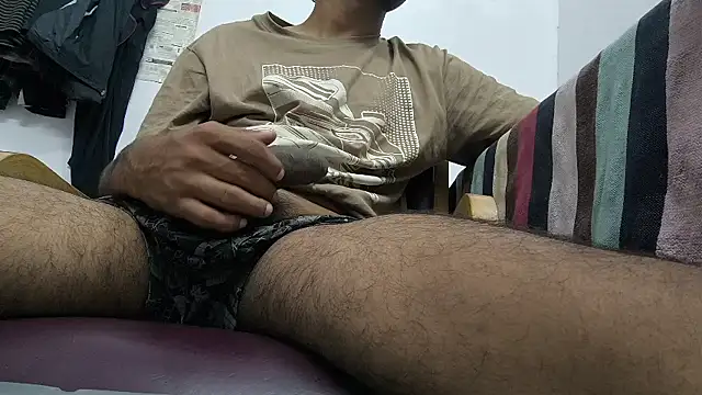 Snapshot of Im_Aryan chatting on 10-26-25, 05:24 Im Aryan online show from 10-26-25, 05:24