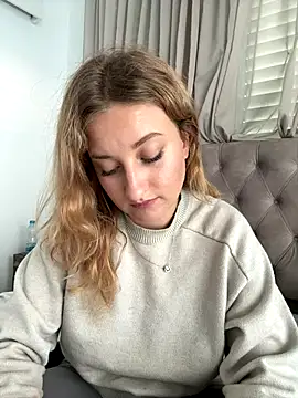 MileySummer online show from 11-29-25, 01:36