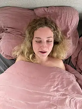 MileySummer online show from 04-15-26, 06:09