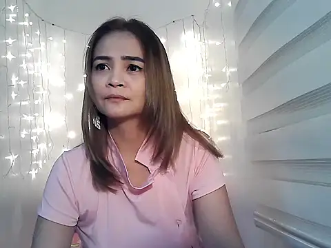 Snapshot of Kisses-13 chatting on 01-06-25, 02:36 Kisses-13 online show from 01-06-25, 02:36