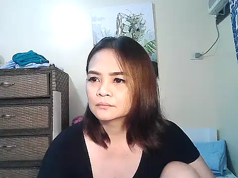 Kisses-13 online show from 05-19-26, 02:23