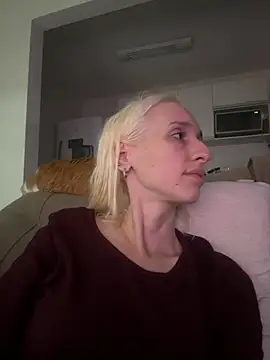 bunnydark00 online show from 03-13-25, 12:05