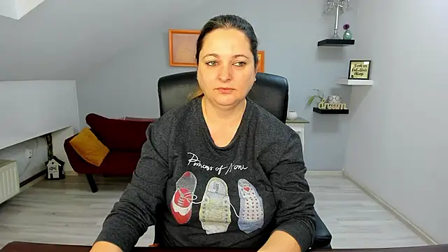 Snapshot of LollaGirl chatting on 02-09-26, 04:05 LollaGirl online show from 02-09-26, 04:05