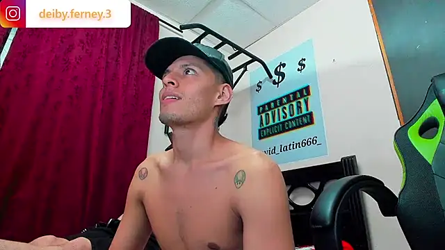 Snapshot of davidlatin66 chatting on 03-21-25, 03:55 davidlatin66 online show from 03-21-25, 03:55