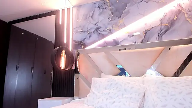 SarahDeyvis online show from 03-07-26, 03:36