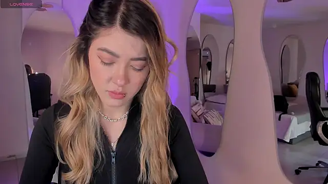 EveBensonX online show from 09-25-25, 07:28