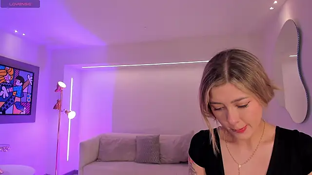 EveBensonX online show from 10-13-25, 12:27