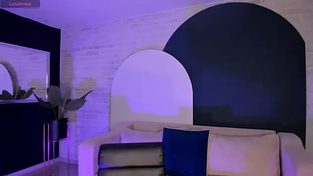 EveBensonX online show from 03-25-26, 07:20