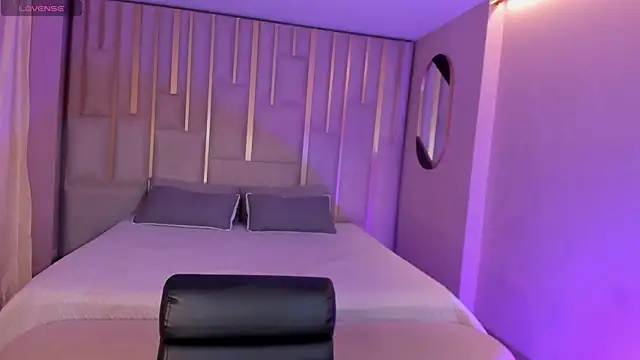 EveBensonX online show from 04-16-26, 08:20