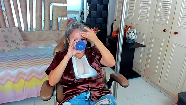cute sassy online show from 07-22-26, 02:42
