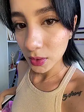 Snapshot of Ale_Lewis chatting on 12-07-24, 08:16 Ale Lewis online show from 12-07-24, 08:16