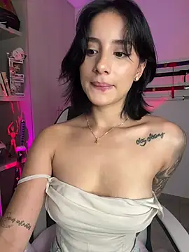 Snapshot of Ale_Lewis chatting on 01-24-25, 12:09 Ale Lewis online show from 01-24-25, 12:09