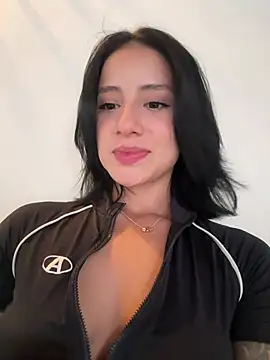 Snapshot of Ale_Lewis chatting on 03-17-25, 09:45 Ale Lewis online show from 03-17-25, 09:45