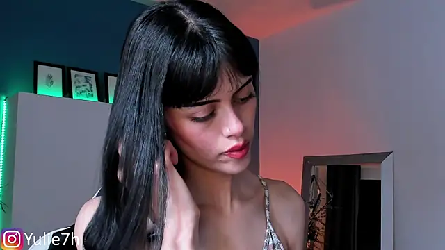  Jessy Moon  online show from 10-26-25, 07:31