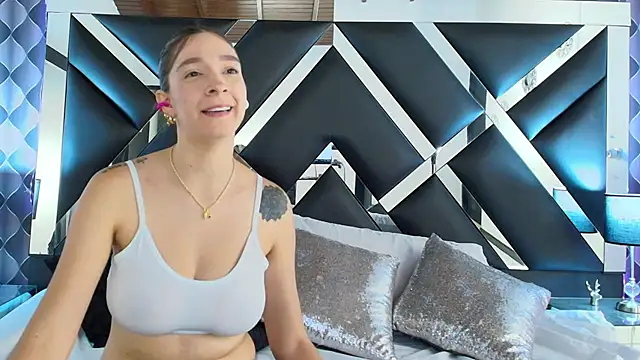 victoriaa lee  online show from 01-29-25, 07:00