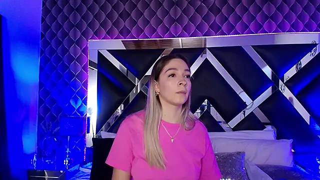 victoriaa lee  online show from 09-08-25, 09:14