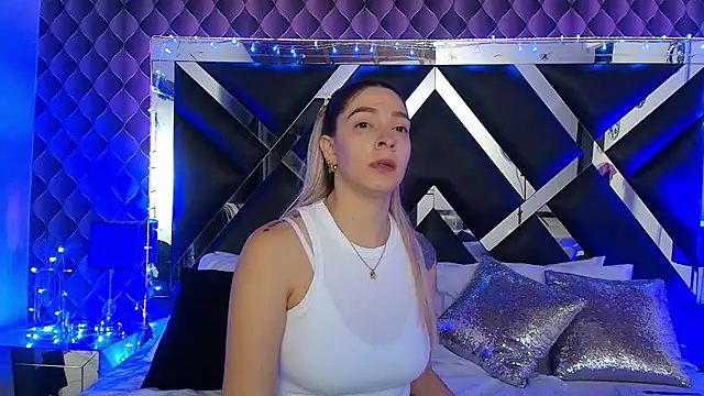 victoriaa lee  online show from 01-05-26, 08:01