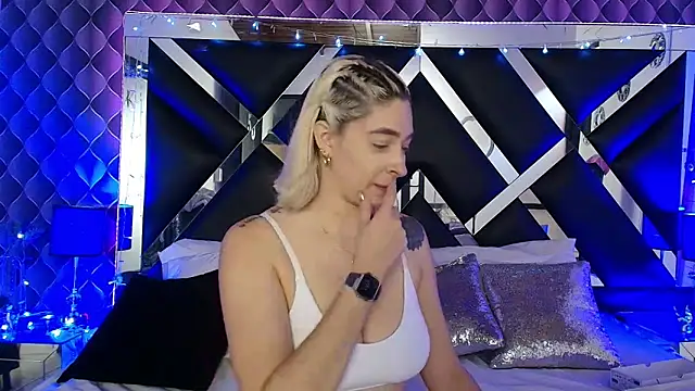 victoriaa lee  online show from 03-15-26, 07:20