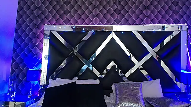 victoriaa lee  online show from 07-17-26, 07:08