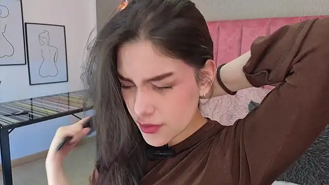 Alexa Thaylor  online show from 04-20-26, 03:04