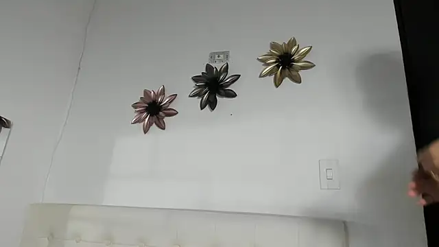 sarita loven online show from 03-22-25, 03:41