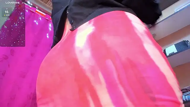 Snapshot of iriss_25 chatting on 01-24-25, 06:25 iriss 25 online show from 01-24-25, 06:25