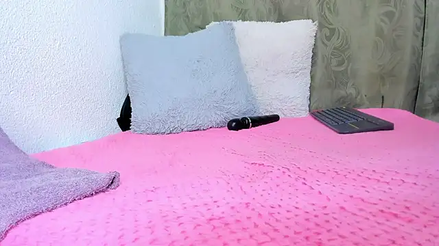 Snapshot of iriss_25 chatting on 02-23-25, 03:51 iriss 25 online show from 02-23-25, 03:51