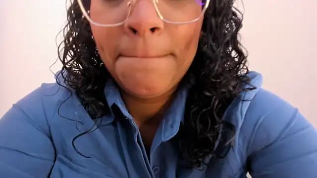 Snapshot of iriss_25 chatting on 03-13-25, 01:07 iriss 25 online show from 03-13-25, 01:07